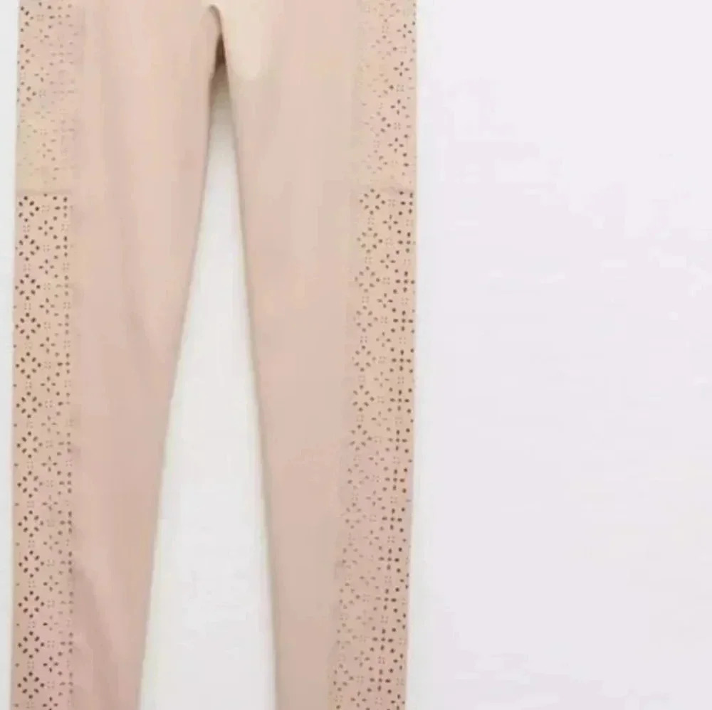 NWT Gray *Aerie* Leggings | XS | Hi-Rise | Feel Cool Laser-Cut Side Pockets - Picture 7 of 7